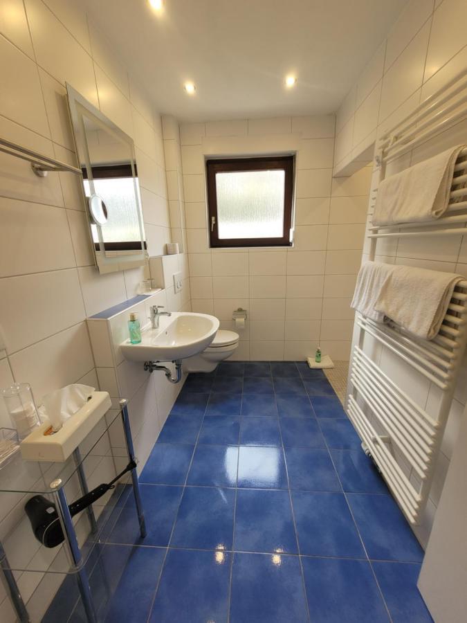 Gaestehaus Burgberg, Weinhaus Fries Kattenes Buitenkant foto