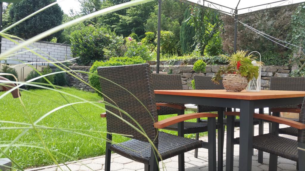 Gaestehaus Burgberg, Weinhaus Fries Kattenes Buitenkant foto