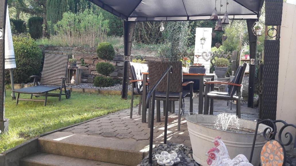 Gaestehaus Burgberg, Weinhaus Fries Kattenes Buitenkant foto