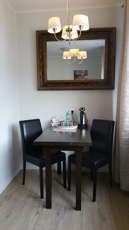 Gaestehaus Burgberg, Weinhaus Fries Kattenes Kamer foto