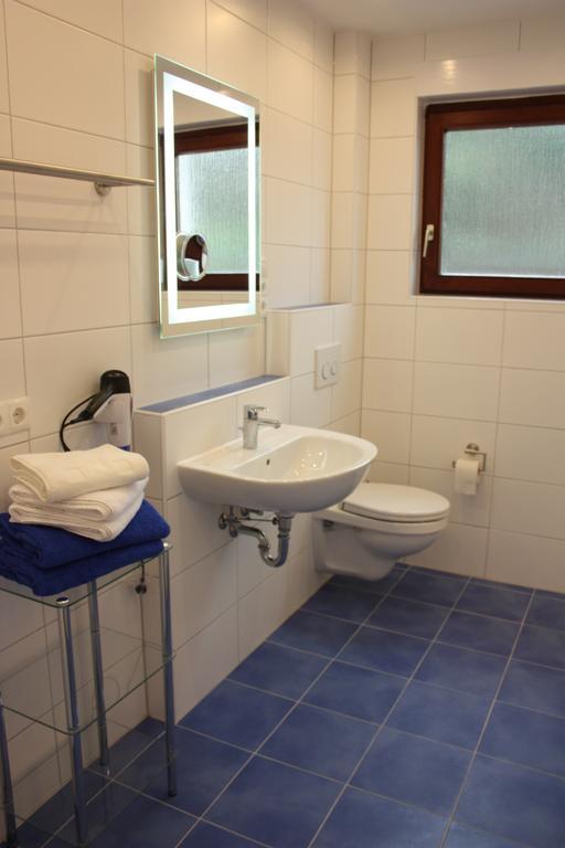 Gaestehaus Burgberg, Weinhaus Fries Kattenes Kamer foto