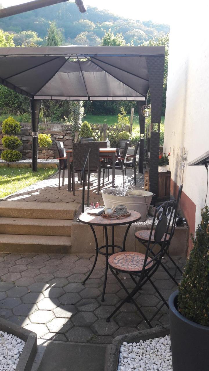 Gaestehaus Burgberg, Weinhaus Fries Kattenes Buitenkant foto