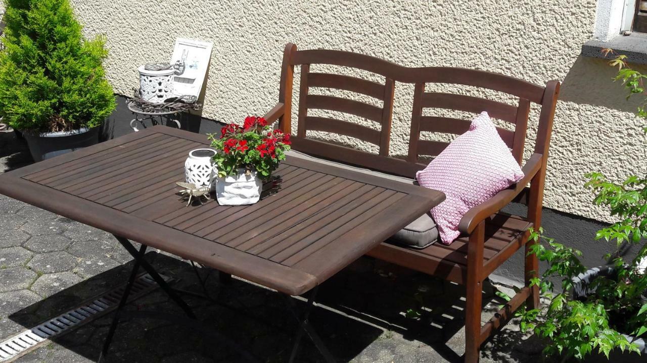 Gaestehaus Burgberg, Weinhaus Fries Kattenes Buitenkant foto